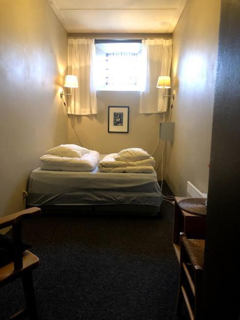 The Old Jailhouse Mandal Hostel Eksteriør bilde
